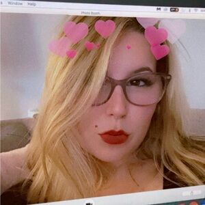 Meet your Posher, Raena